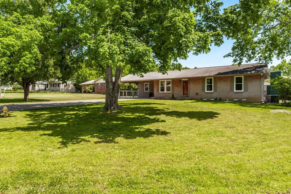 100 Hull Lane Hendersonville TN 37075