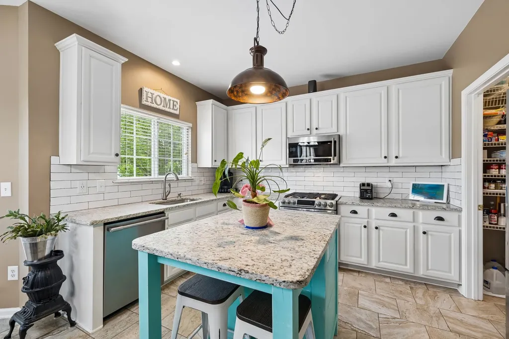 1409 Baileys Barn Court Spring Hill TN 37174