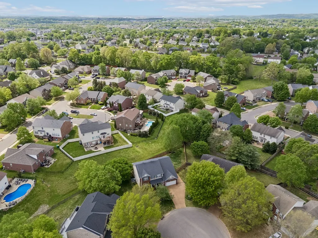 1409 Baileys Barn Court Spring Hill TN 37174