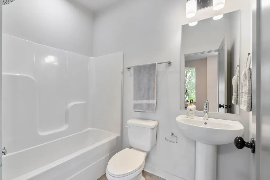 352 East Village Lane Nashville TN 37216