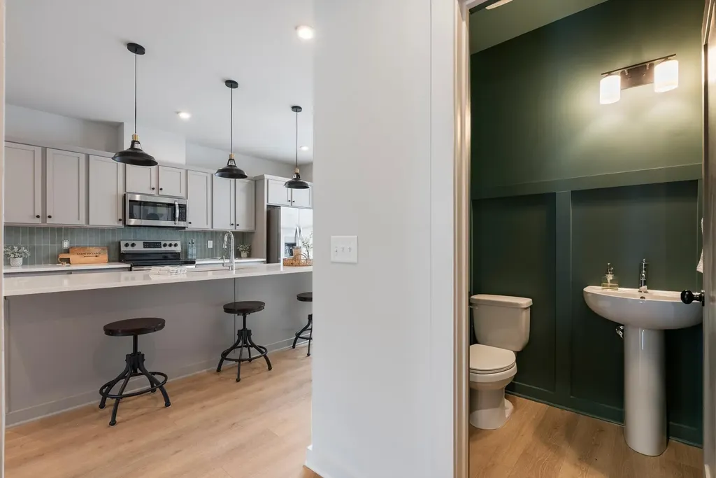 352 East Village Lane Nashville TN 37216