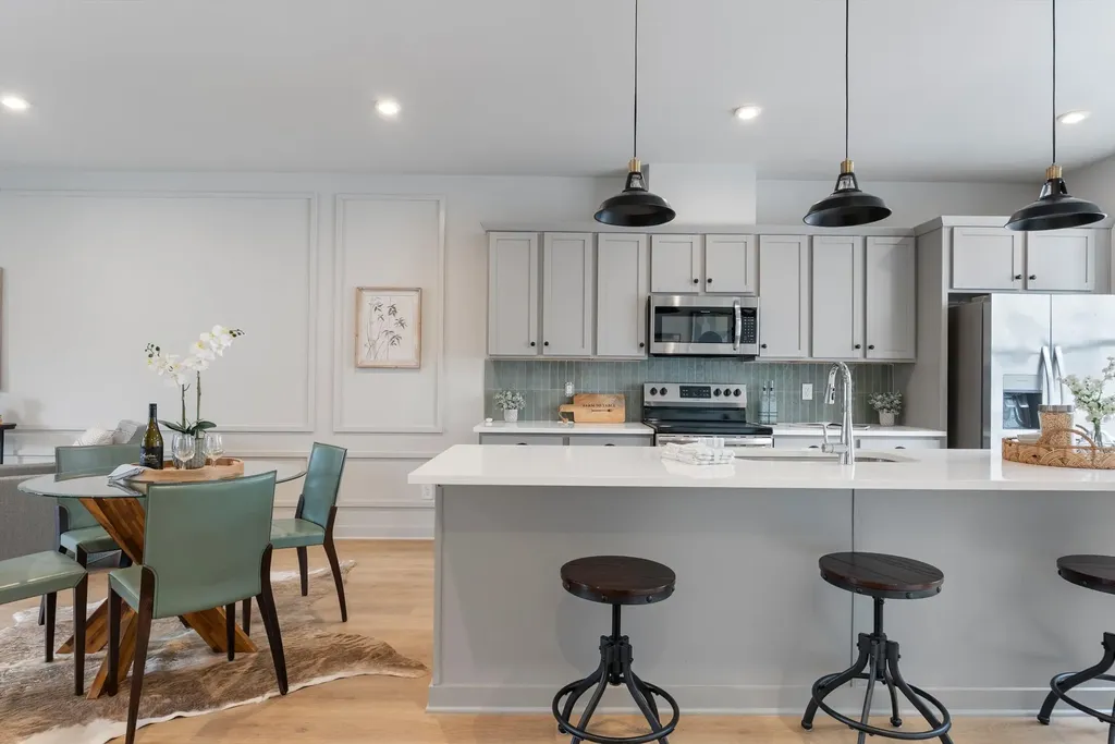 352 East Village Lane Nashville TN 37216