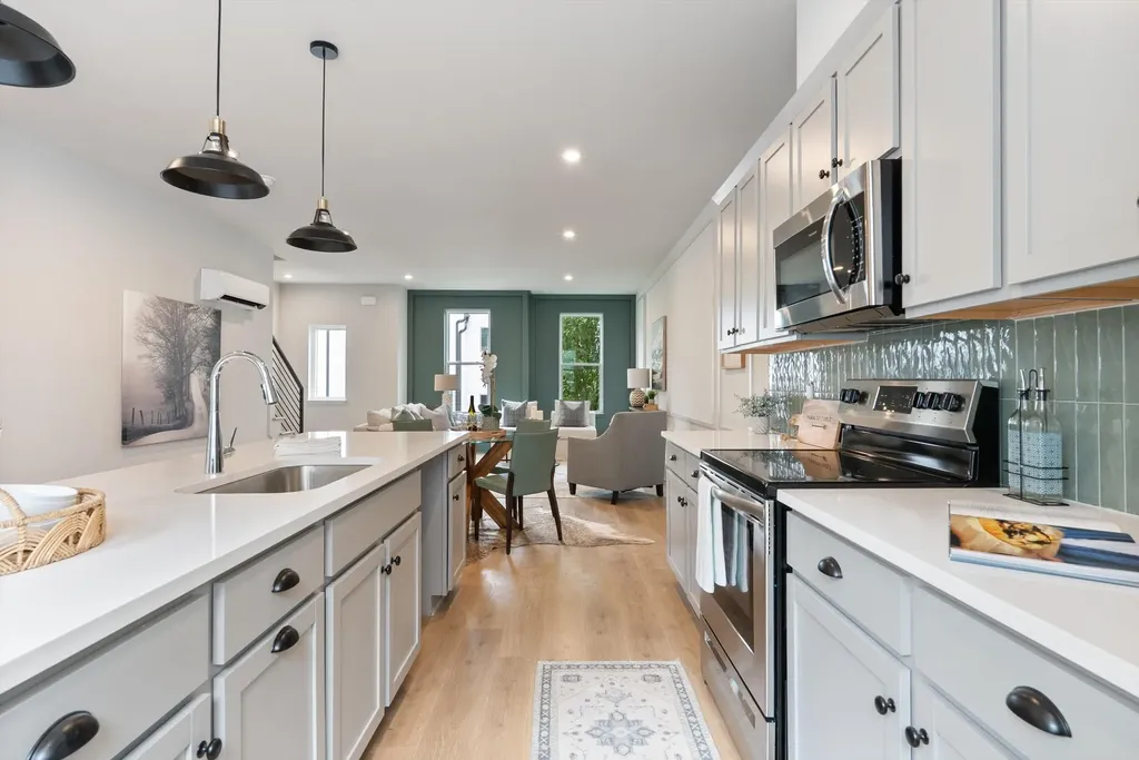 352 East Village Lane Nashville TN 37216