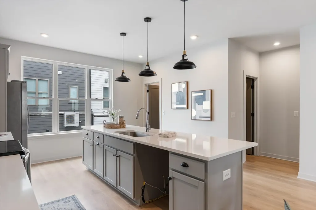 352 East Village Lane Nashville TN 37216