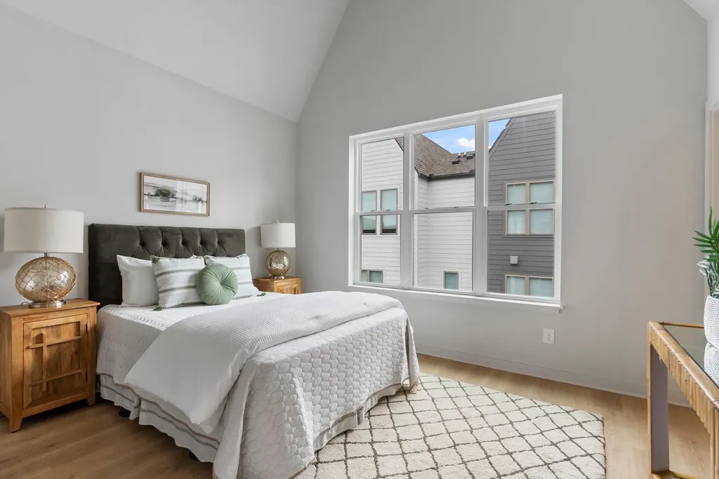352 East Village Lane Nashville TN 37216