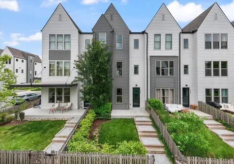 352 East Village Lane Nashville TN 37216