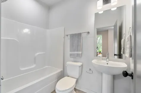 352 East Village Lane Nashville TN 37216
