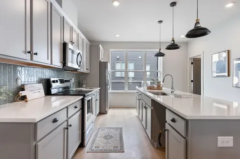352 East Village Lane Nashville TN 37216