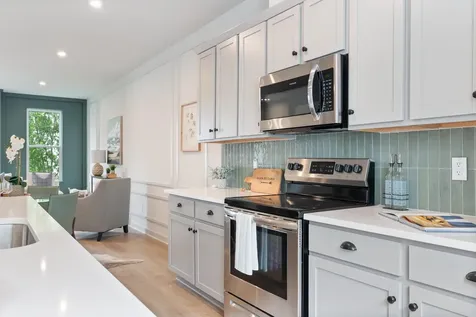 352 East Village Lane Nashville TN 37216