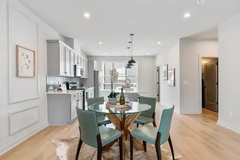 352 East Village Lane Nashville TN 37216