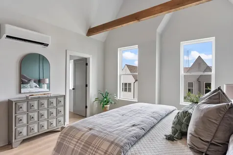 352 East Village Lane Nashville TN 37216
