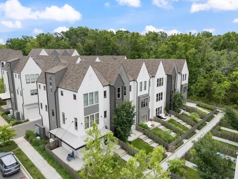 352 East Village Lane Nashville TN 37216