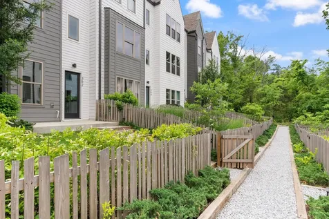 352 East Village Lane Nashville TN 37216