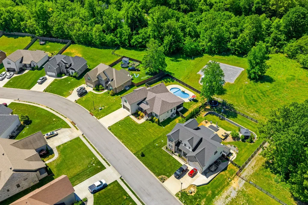 4334 Memory Lane Adams TN 37010