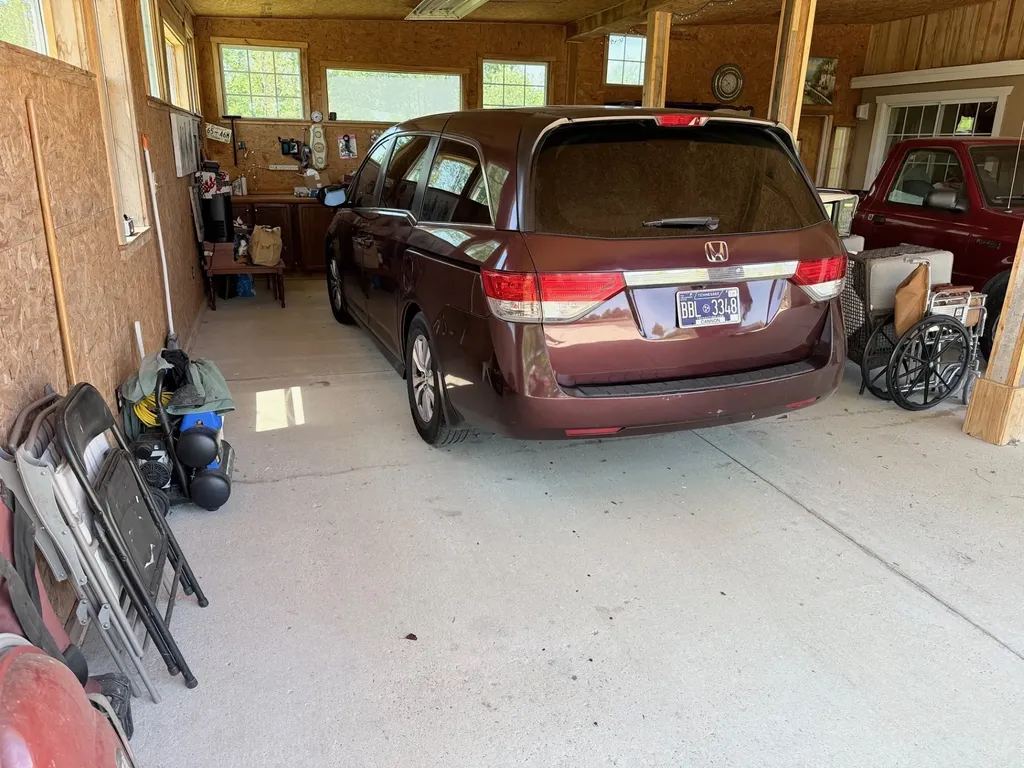 2364 Geedsville Road Bradyville TN 37026