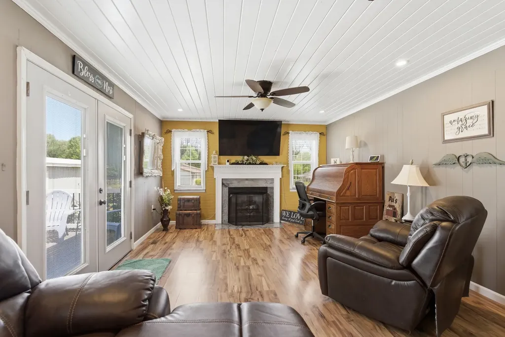 404 Logan Chapel Road Hillsboro TN 37342