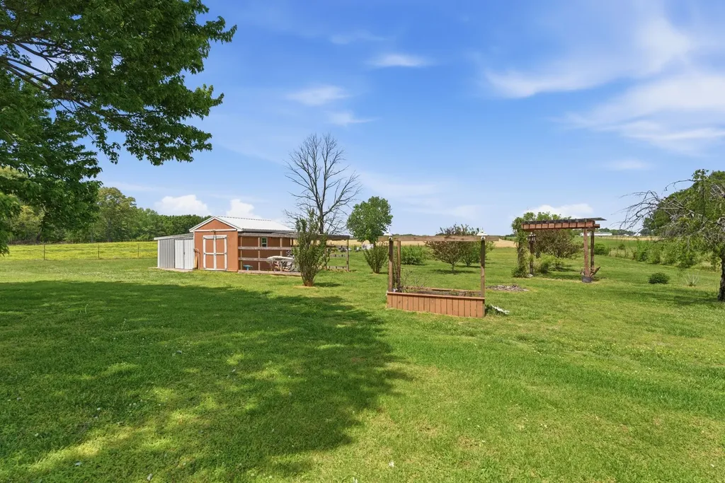 404 Logan Chapel Road Hillsboro TN 37342