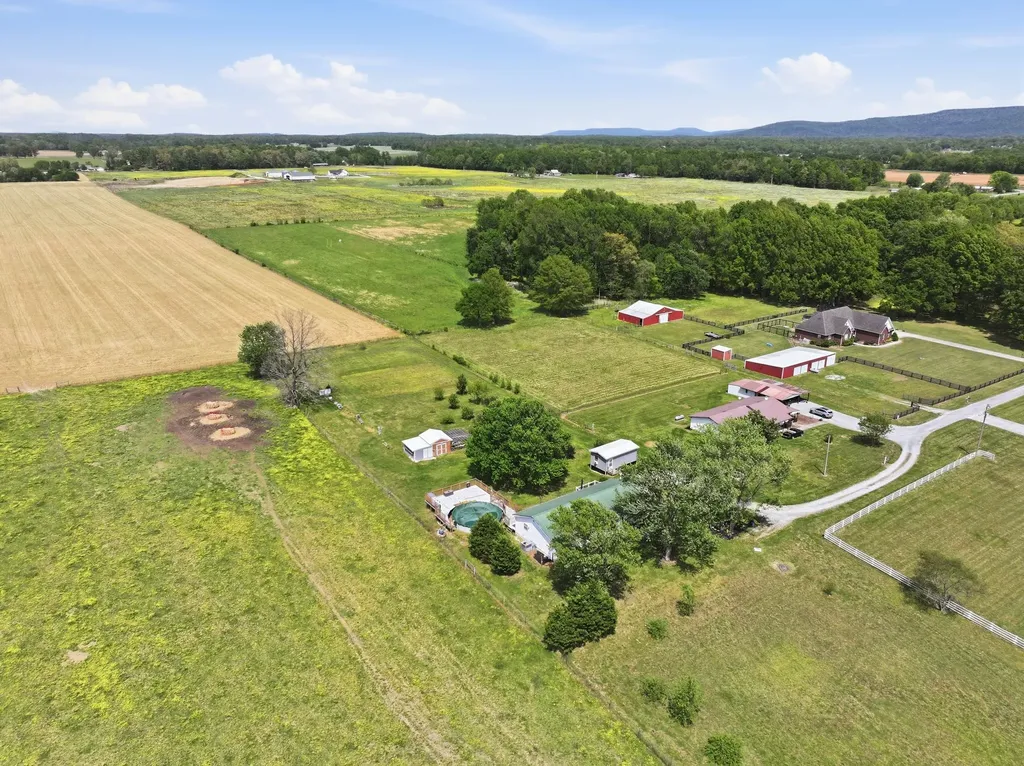 404 Logan Chapel Road Hillsboro TN 37342