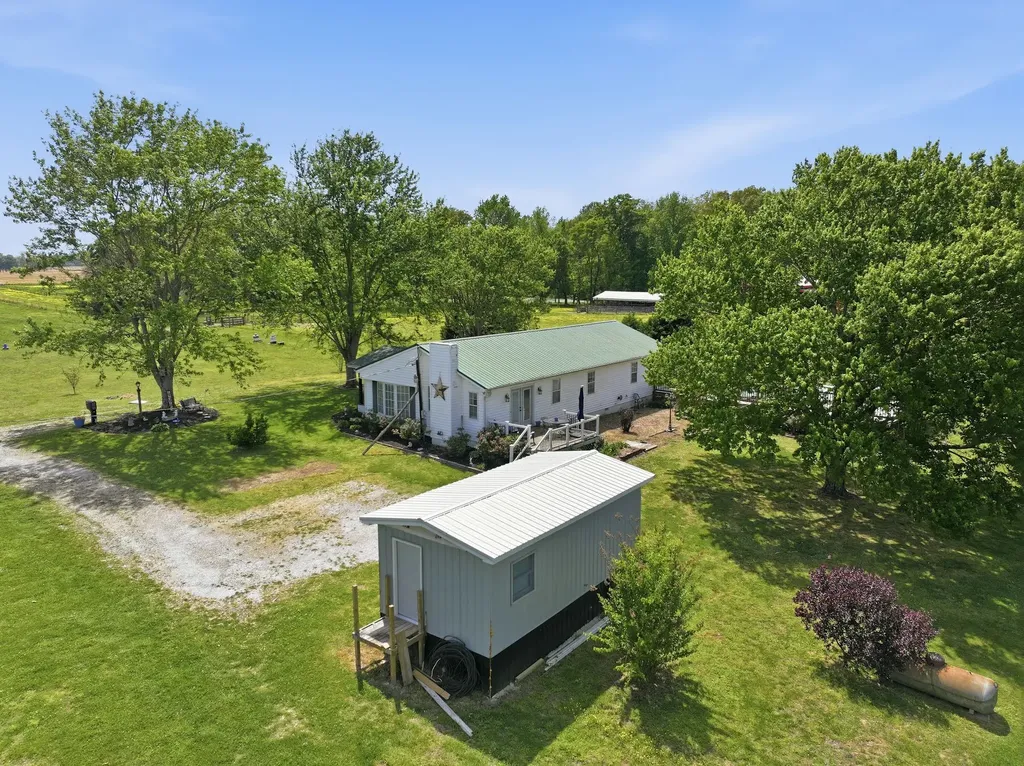404 Logan Chapel Road Hillsboro TN 37342
