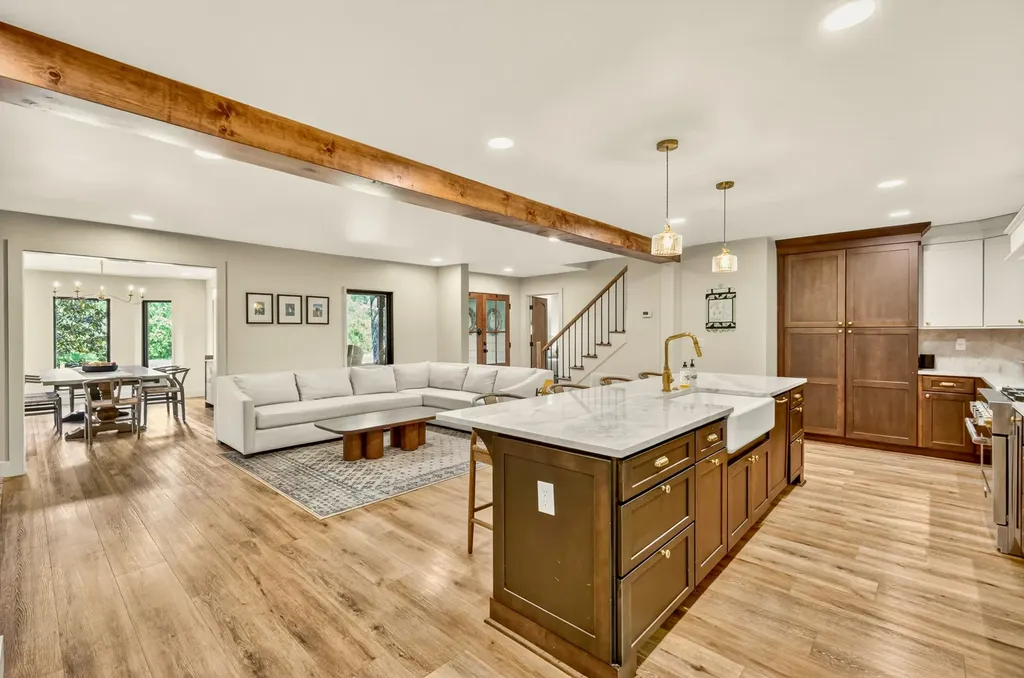2153 Williamsport Pike Columbia TN 38401