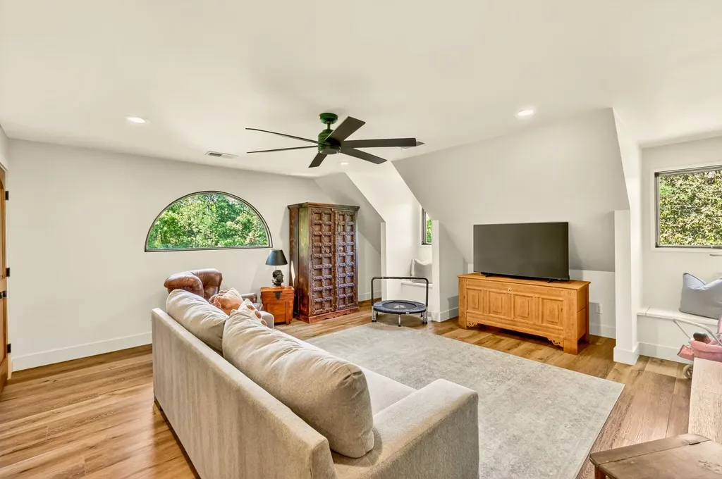 2153 Williamsport Pike Columbia TN 38401