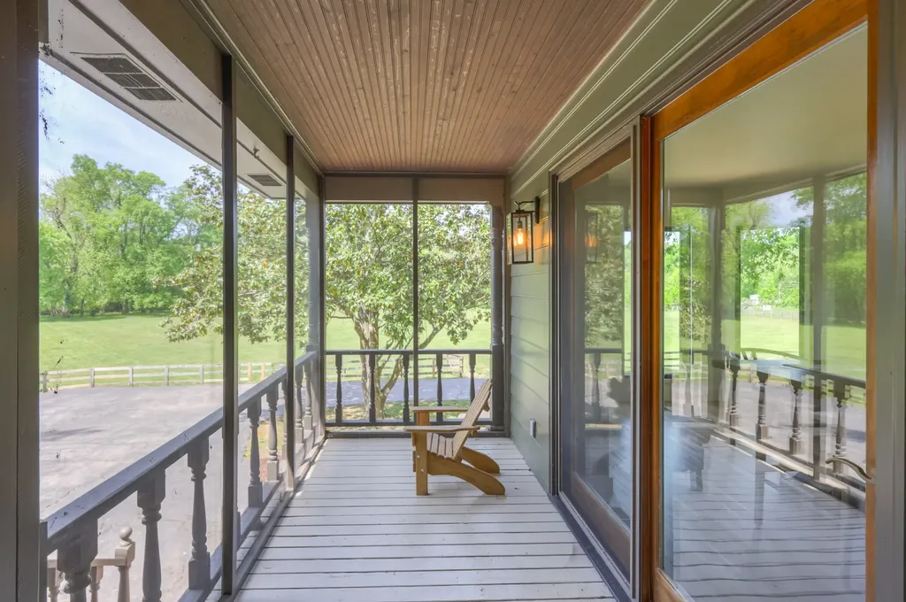 2153 Williamsport Pike Columbia TN 38401