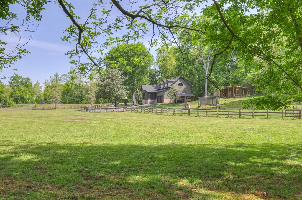 2153 Williamsport Pike Columbia TN 38401