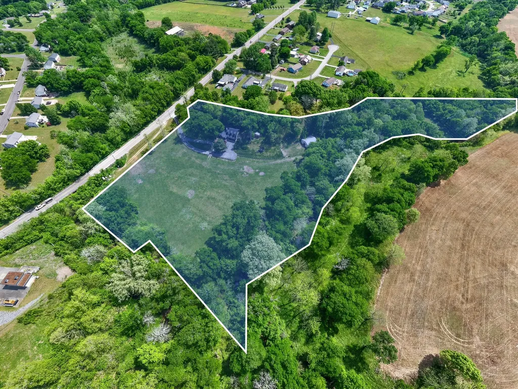 2153 Williamsport Pike Columbia TN 38401