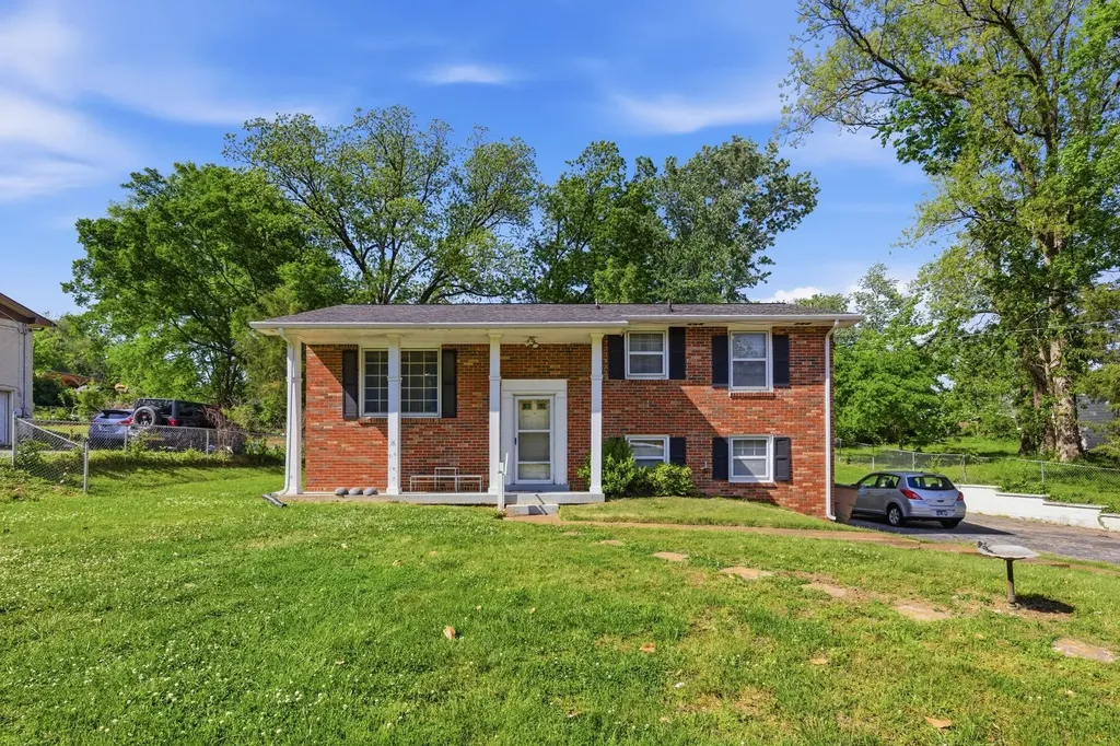 124 Luna Drive Nashville TN 37211