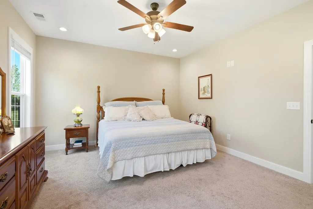 1056 Malinda Lane Greenbrier TN 37073