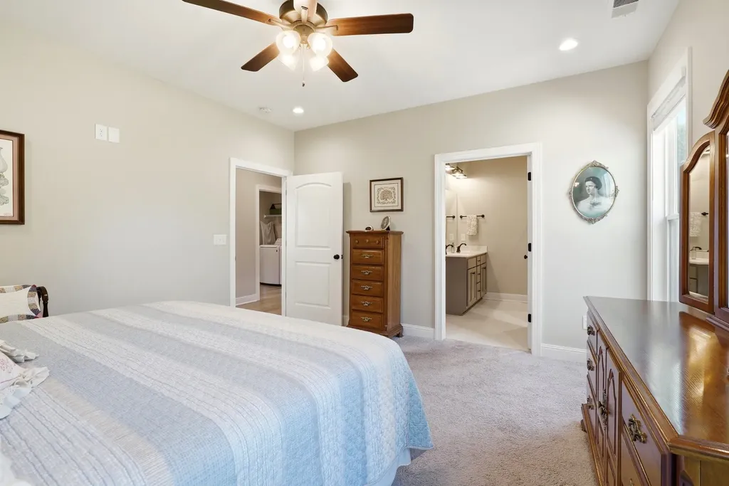 1056 Malinda Lane Greenbrier TN 37073