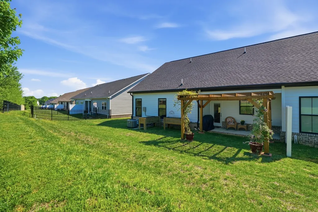1056 Malinda Lane Greenbrier TN 37073