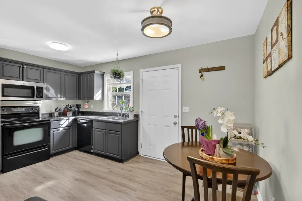 806 Holder Court Nashville TN 37217