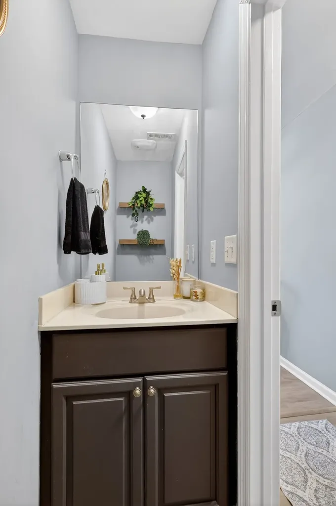 806 Holder Court Nashville TN 37217