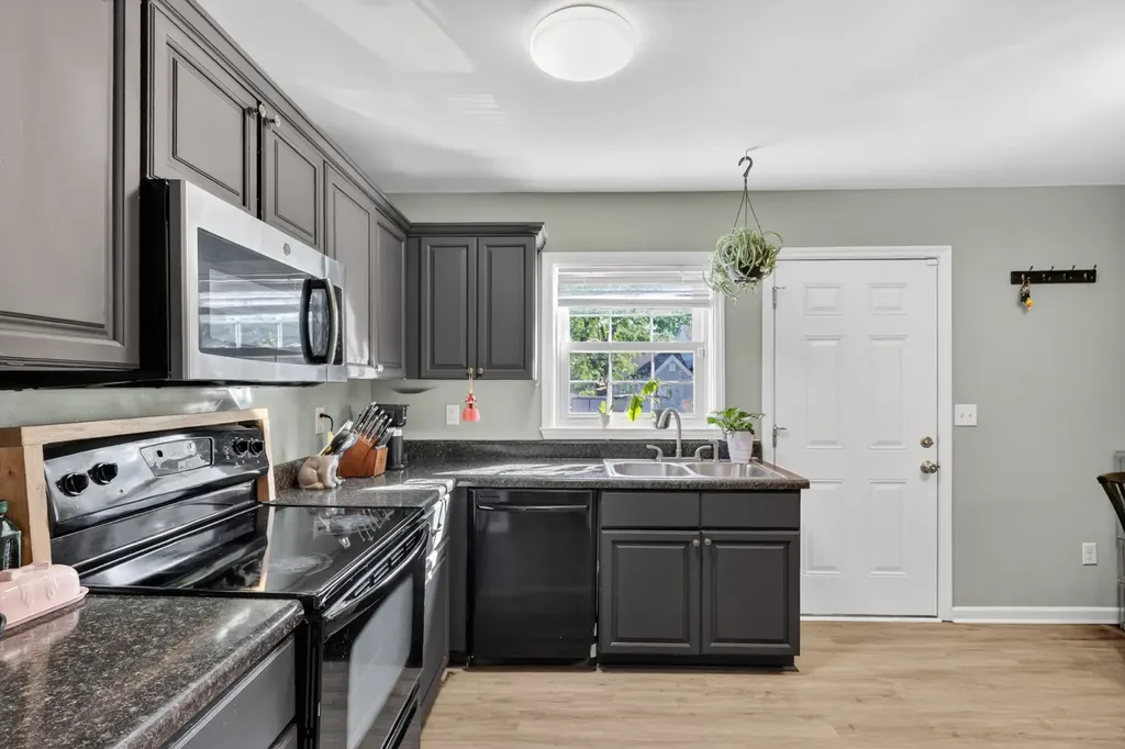 806 Holder Court Nashville TN 37217