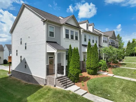 9541 Dresden Square Brentwood TN 37027