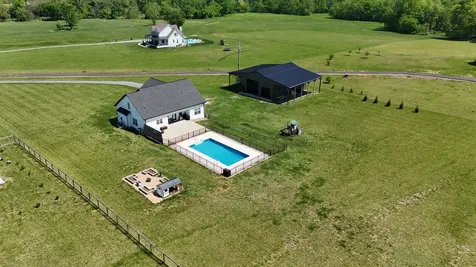 4055 Calista Road Cross Plains TN 37049