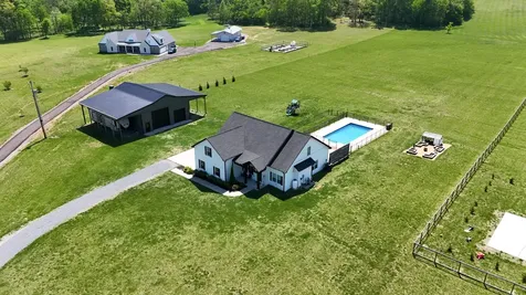 4055 Calista Road Cross Plains TN 37049