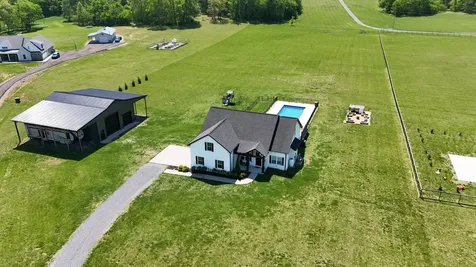 4055 Calista Road Cross Plains TN 37049