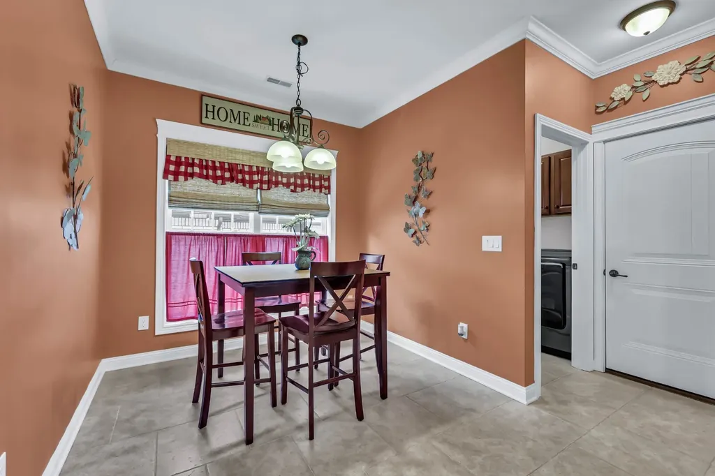 253 Dorchester Circle Clarksville TN 37043