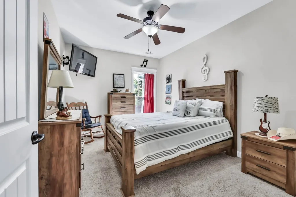 253 Dorchester Circle Clarksville TN 37043