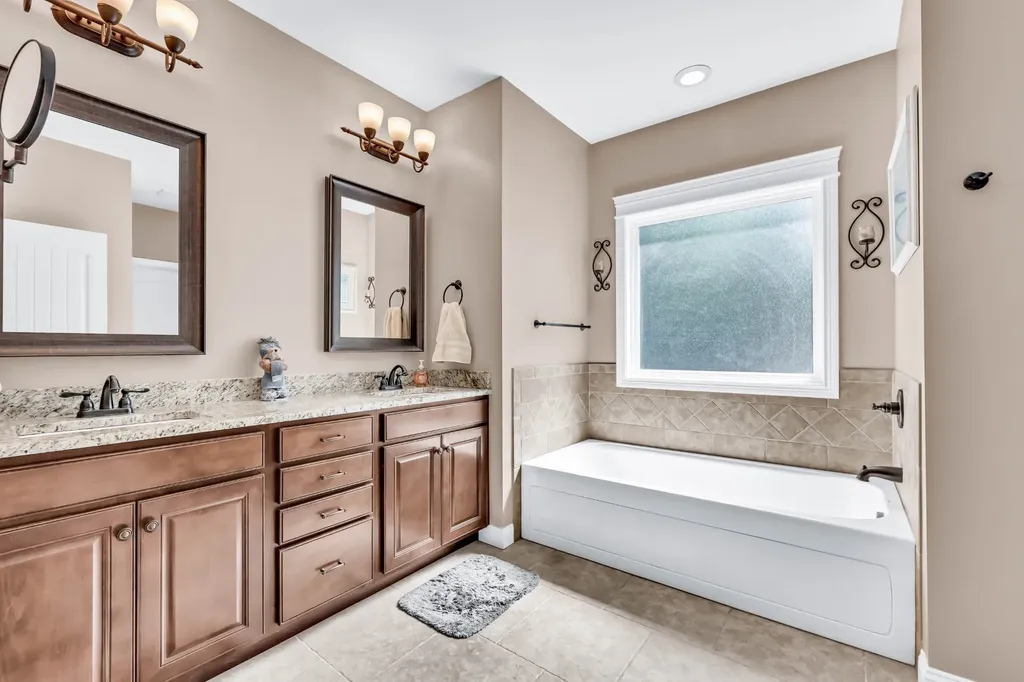 253 Dorchester Circle Clarksville TN 37043