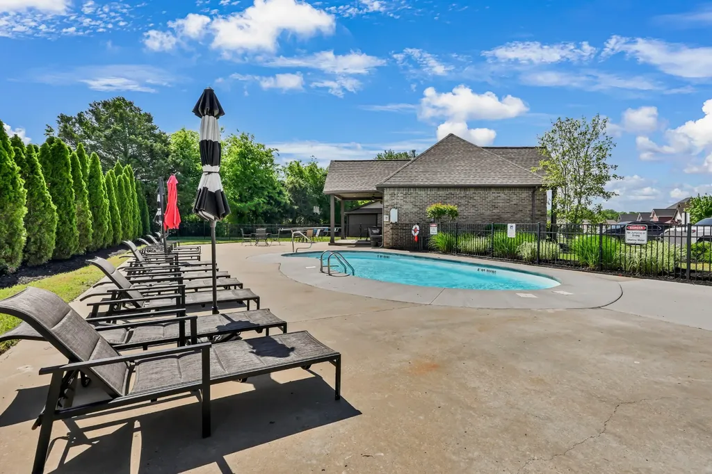 253 Dorchester Circle Clarksville TN 37043
