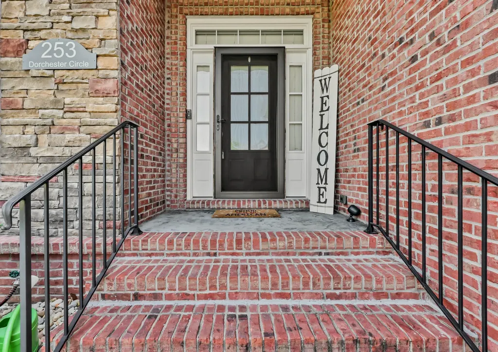 253 Dorchester Circle Clarksville TN 37043