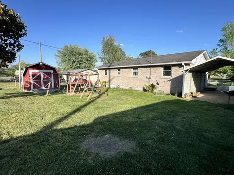 2806 Driftwood Drive Springfield TN 37172