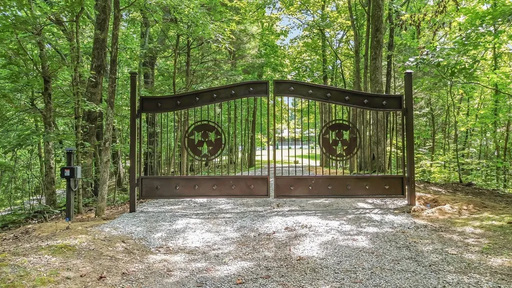 2661 Tinnin Road Goodlettsville TN 37072