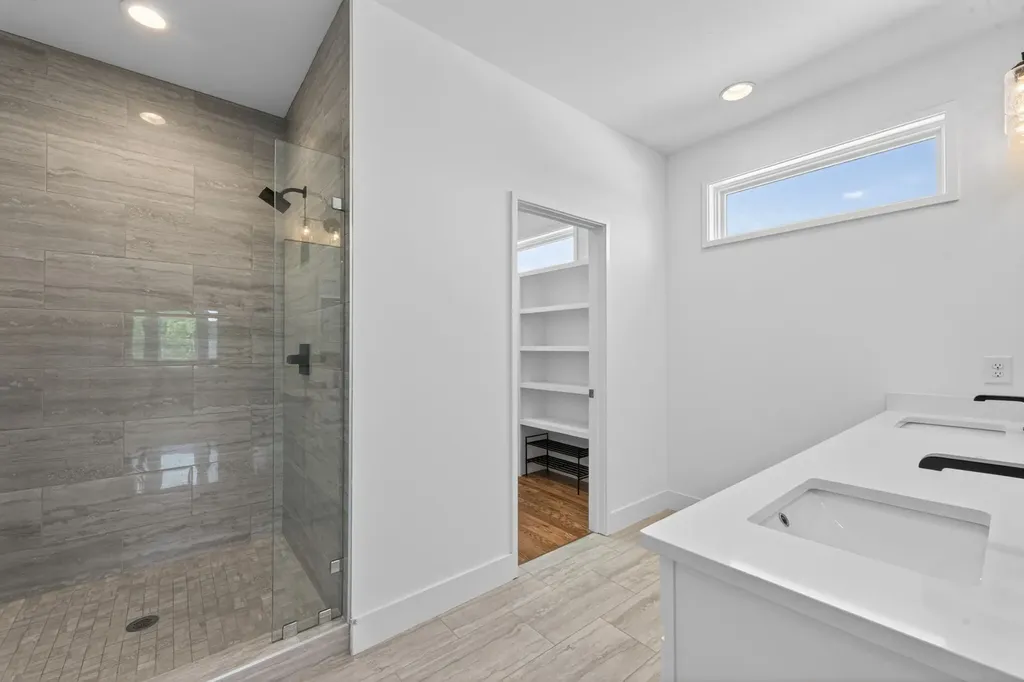 124B Fern Avenue Nashville TN 37207