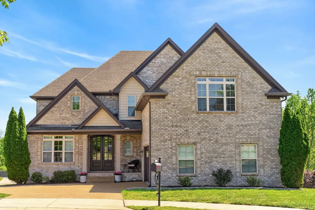 1034 Five Coves Trace Gallatin TN 37066