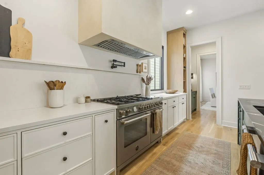 1900 Randolph Place Nashville TN 37215