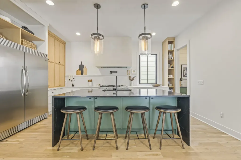 1900 Randolph Place Nashville TN 37215